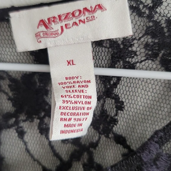 Arizona lace top - Picture 3 of 4